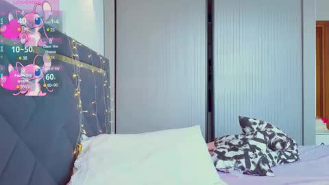 Mia online show from February 2025 06:21:02 AM