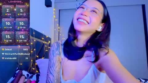 Snapshot of mia_sirenia chatting on December 2025 08:16:02 PM Mia online show from December 2025 08:16:02 PM