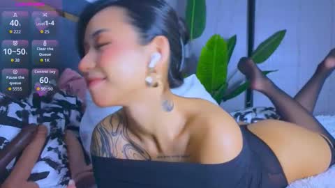 Snapshot of mia_sirenia chatting on January 2026 05:27:01 PM Mia online show from January 2026 05:27:01 PM