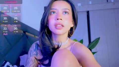 Snapshot of mia_sirenia chatting on January 2026 07:11:01 PM Mia online show from January 2026 07:11:01 PM