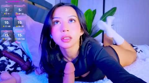 Snapshot of mia_sirenia chatting on February 2026 08:59:01 PM Mia online show from February 2026 08:59:01 PM