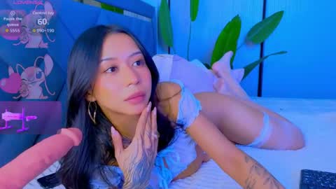 Mia online show from April 2026 09:48:02 AM