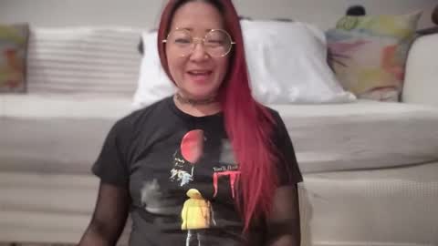 Snapshot of mia_temptress chatting on November 2025 07:57:01 PM Mia online show from November 2025 07:57:01 PM