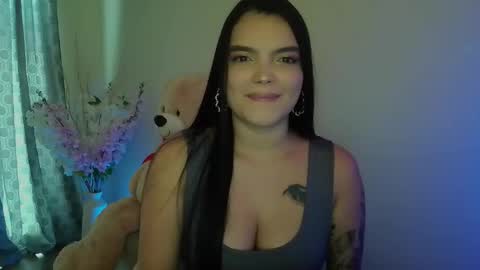 mia_thopsom online show from February 2026 02:45:01 PM