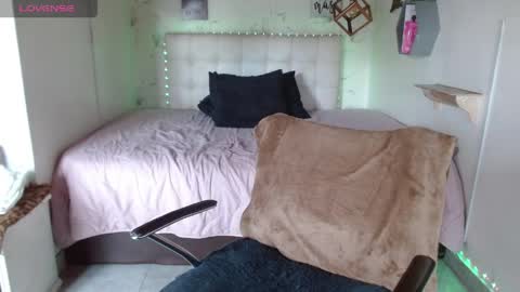 MIA  online show from April 2026 01:38:01 PM