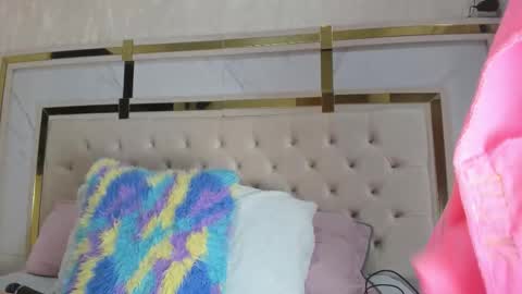 Snapshot of mia_vy chatting on January 2026 07:16:02 PM mia_vy online show from January 2026 07:16:02 PM