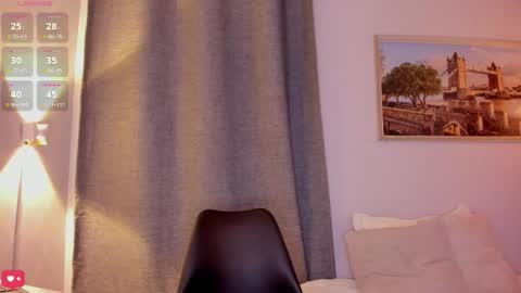 Mia White  online show from October 2025 12:34:02 PM