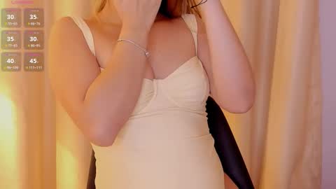 Mia White  online show from February 2026 01:19:02 PM