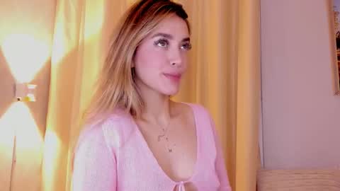 Snapshot of mia_white11 chatting on March 2026 02:00:02 PM Mia White online show from March 2026 02:00:02 PM