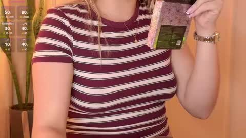 Snapshot of mia_white11 chatting on May 2026 01:31:01 PM Mia White online show from May 2026 01:31:01 PM