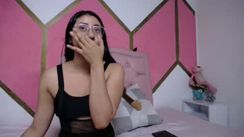 Snapshot of mia_wilsom chatting on December 2025 11:52:01 AM Mia online show from December 2025 11:52:01 AM