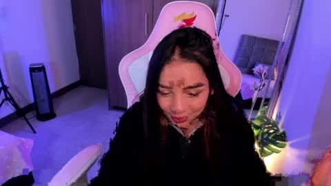 Snapshot of miaa_06 chatting on April 2026 03:17:01 AM mia nicolle online show from April 2026 03:17:01 AM