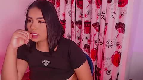 Snapshot of miaa_cameron1 chatting on January 2025 06:49:01 PM Mia online show from January 2025 06:49:01 PM