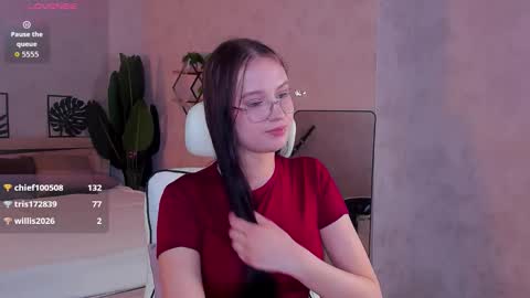 Mia online show from March 2026 02:34:01 PM