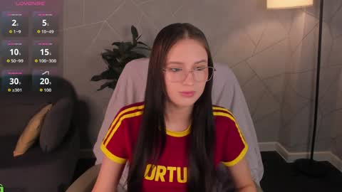 Mia online show from April 2026 10:53:01 AM