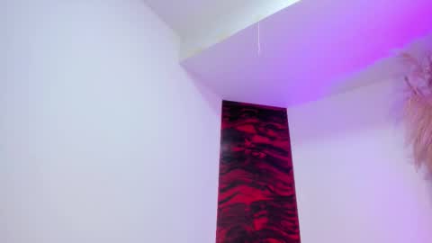 miaa_sccott_ online show from November 2025 12:49:02 PM