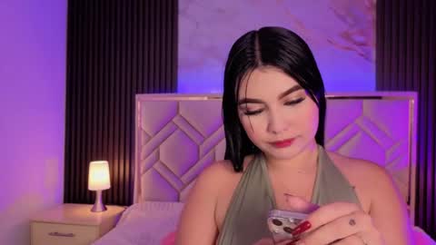 Miaa Farrel online show from April 2026 07:08:01 PM