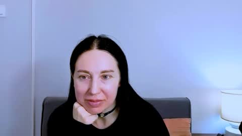 Mia online show from March 2026 04:24:02 PM