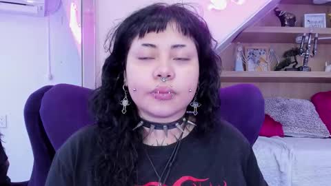 Snapshot of miaamane chatting on January 2026 12:30:01 PM Mia online show from January 2026 12:30:01 PM