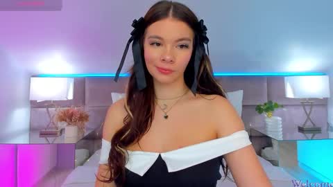 Snapshot of miaamuse chatting on October 2025 07:36:02 PM Mia online show from October 2025 07:36:02 PM