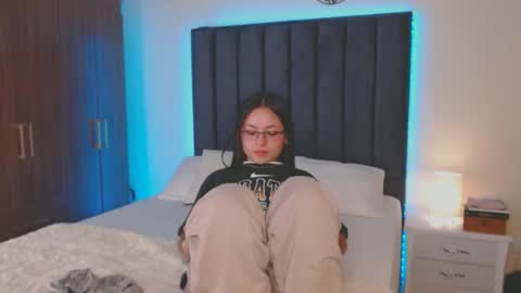 miaandnaty1 online show from February 2026 01:14:01 AM