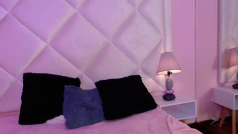 Alexandra online show from November 2025 01:54:02 PM