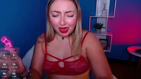 Snapshot of miaawild chatting on December 2024 08:04:01 PM Andrea online show from December 2024 08:04:01 PM