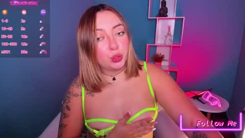 Snapshot of miaawild chatting on February 2025 01:35:02 PM Andrea online show from February 2025 01:35:02 PM