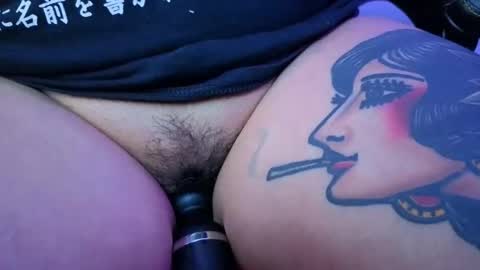 Mia online show from April 2026 12:32:01 AM