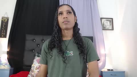 Snapshot of miacoock chatting on November 2025 05:00:01 PM MiaCoock online show from November 2025 05:00:01 PM