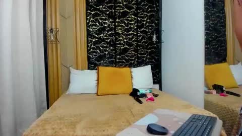 Snapshot of miacours chatting on February 2026 07:32:02 PM MiaCours online show from February 2026 07:32:02 PM