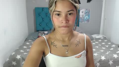 Snapshot of miacumgirl chatting on May 2026 12:23:01 PM miacumgirl online show from May 2026 12:23:01 PM