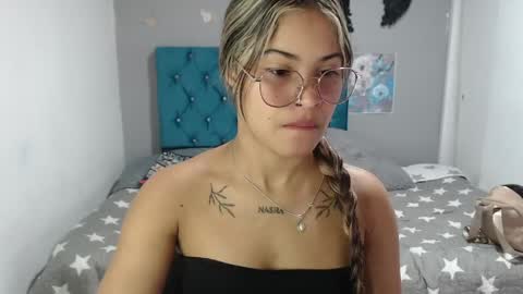 Snapshot of miacumgirl chatting on May 2026 12:13:01 PM miacumgirl online show from May 2026 12:13:01 PM