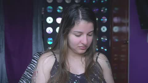 Mia online show from May 2026 03:18:02 PM