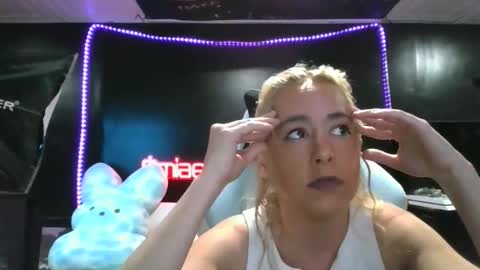 miaellababy online show from October 2025 01:09:02 AM