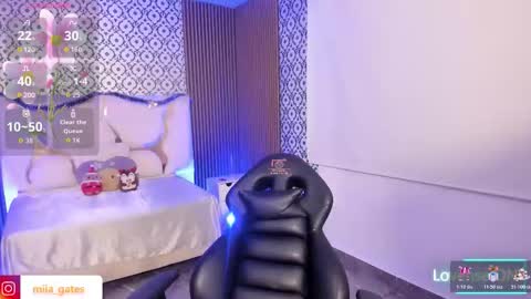 Snapshot of miagates_tay chatting on November 2025 03:52:01 AM Mia online show from November 2025 03:52:01 AM