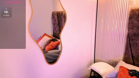 miagomezx online show from February 2026 07:14:02 PM