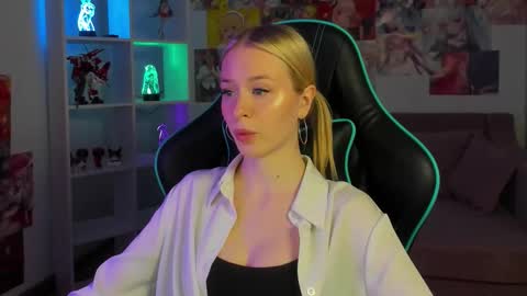 Snapshot of miagraces chatting on October 2025 05:31:02 PM Mia online show from October 2025 05:31:02 PM