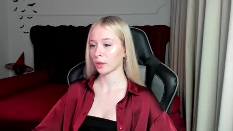 Snapshot of miagraces chatting on October 2025 06:45:02 PM Mia online show from October 2025 06:45:02 PM