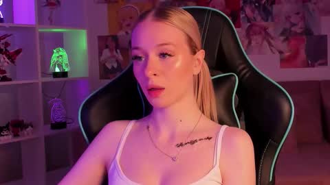 Snapshot of miagraces chatting on November 2025 06:04:02 AM Mia online show from November 2025 06:04:02 AM