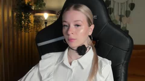 Snapshot of miagraces chatting on November 2025 05:33:01 AM Mia online show from November 2025 05:33:01 AM