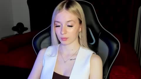 Snapshot of miagraces chatting on December 2025 05:29:02 PM Mia online show from December 2025 05:29:02 PM