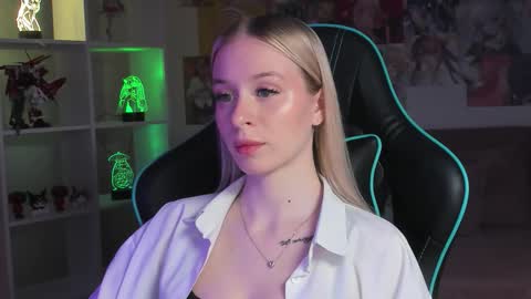 Snapshot of miagraces chatting on December 2025 05:30:01 PM Mia online show from December 2025 05:30:01 PM