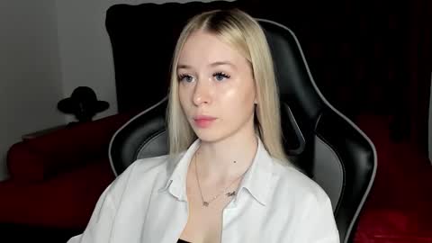 Snapshot of miagraces chatting on December 2025 05:28:01 AM Mia online show from December 2025 05:28:01 AM