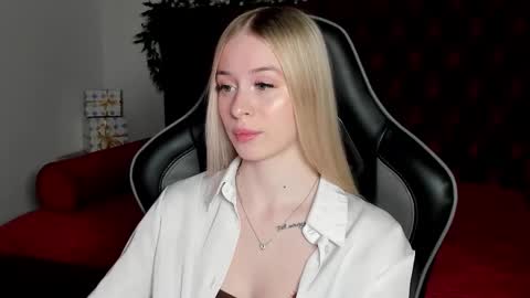 Snapshot of miagraces chatting on December 2025 05:39:02 PM Mia online show from December 2025 05:39:02 PM