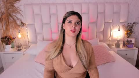 Snapshot of miagreys_ chatting on July 2026 07:09:01 PM mia greys online show from July 2026 07:09:01 PM
