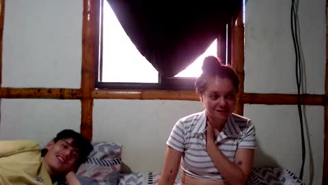 Mia  Sam online show from October 2025 08:32:01 PM