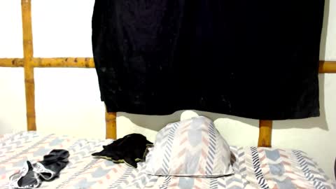 Mia  Sam online show from December 2025 07:55:01 PM