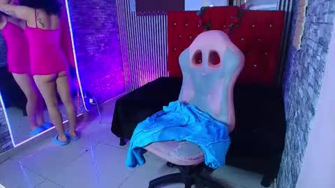 MIA VELEZ online show from November 2025 05:06:02 AM