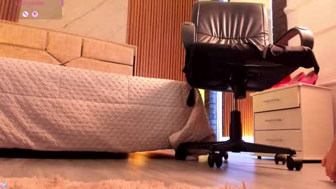 Snapshot of miahsens chatting on November 2025 04:23:01 AM Miah Sens online show from November 2025 04:23:01 AM